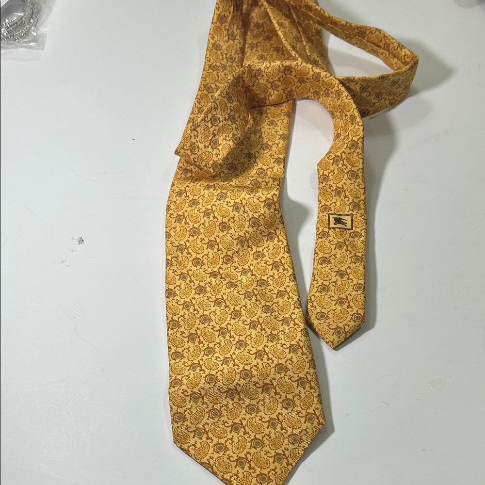 Burberry Yellow Patterned Tie - Picture 15 of 16